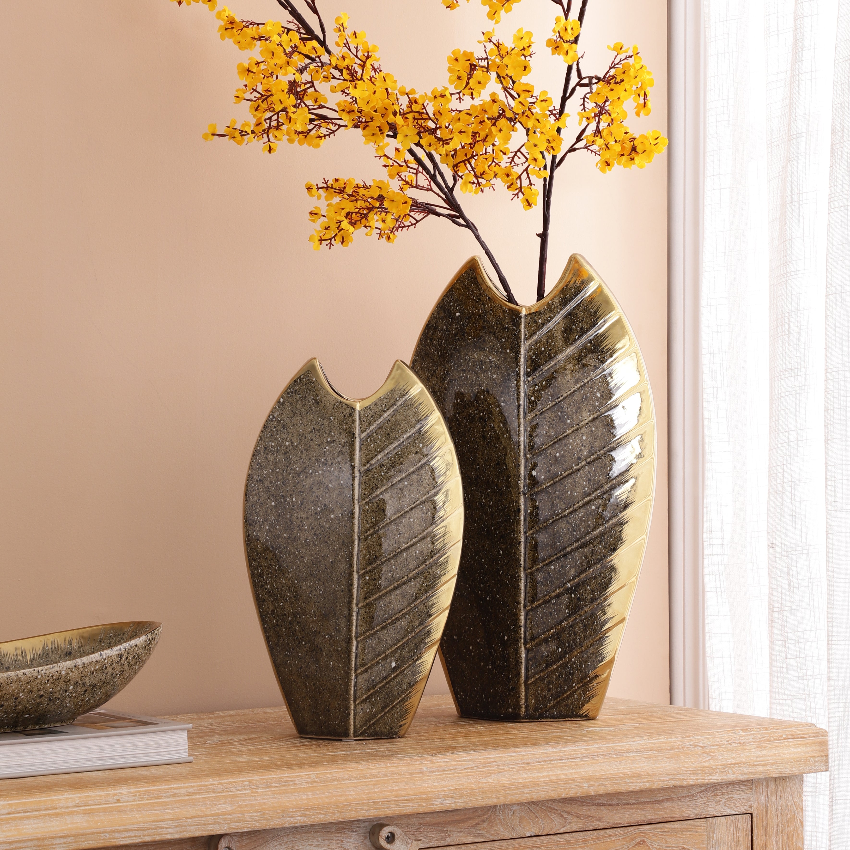 Luxe Gold Leaf Design Vase (Single)