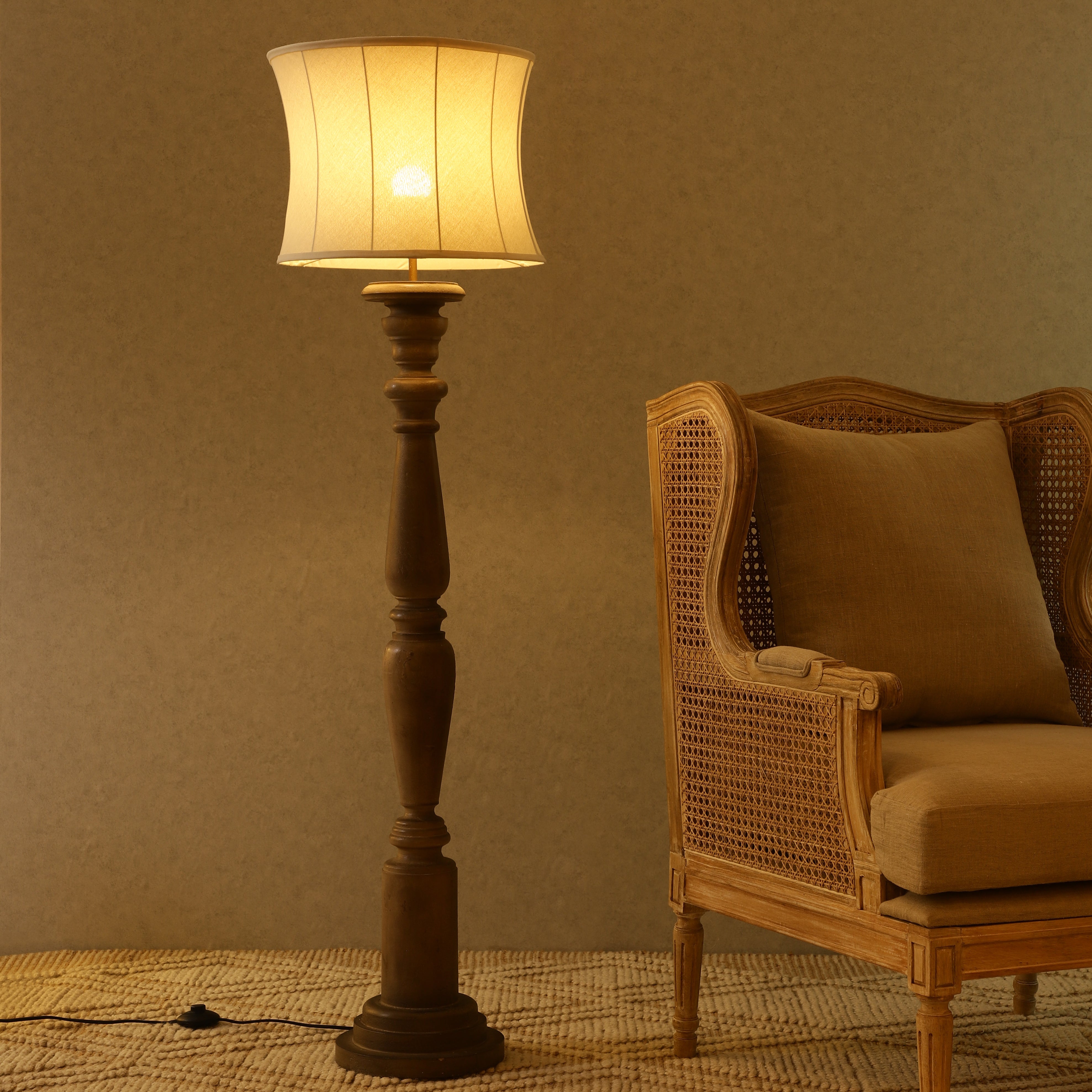 Splendor Floor Lamp