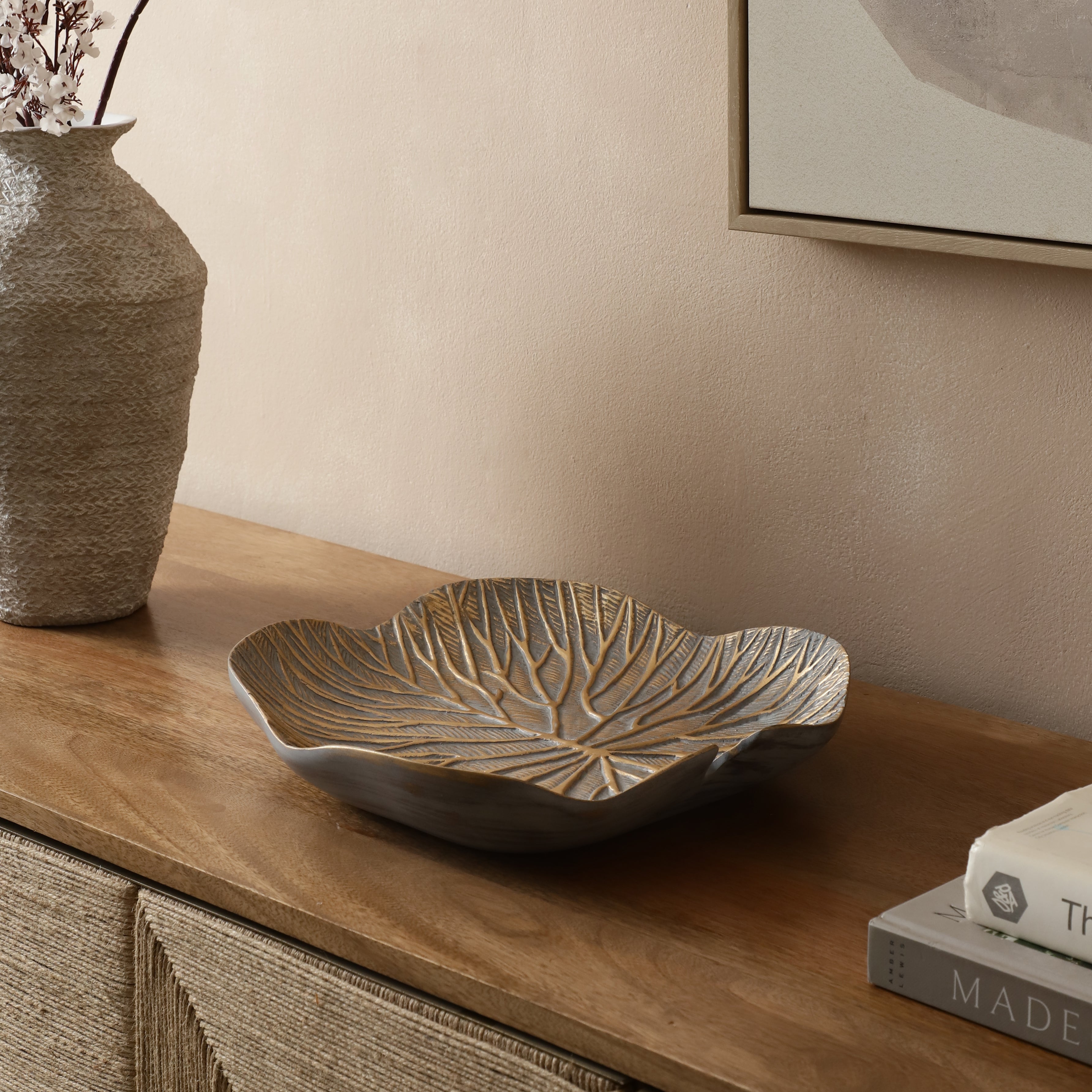 Palmera Leaf Platter Table Accent (Grey)