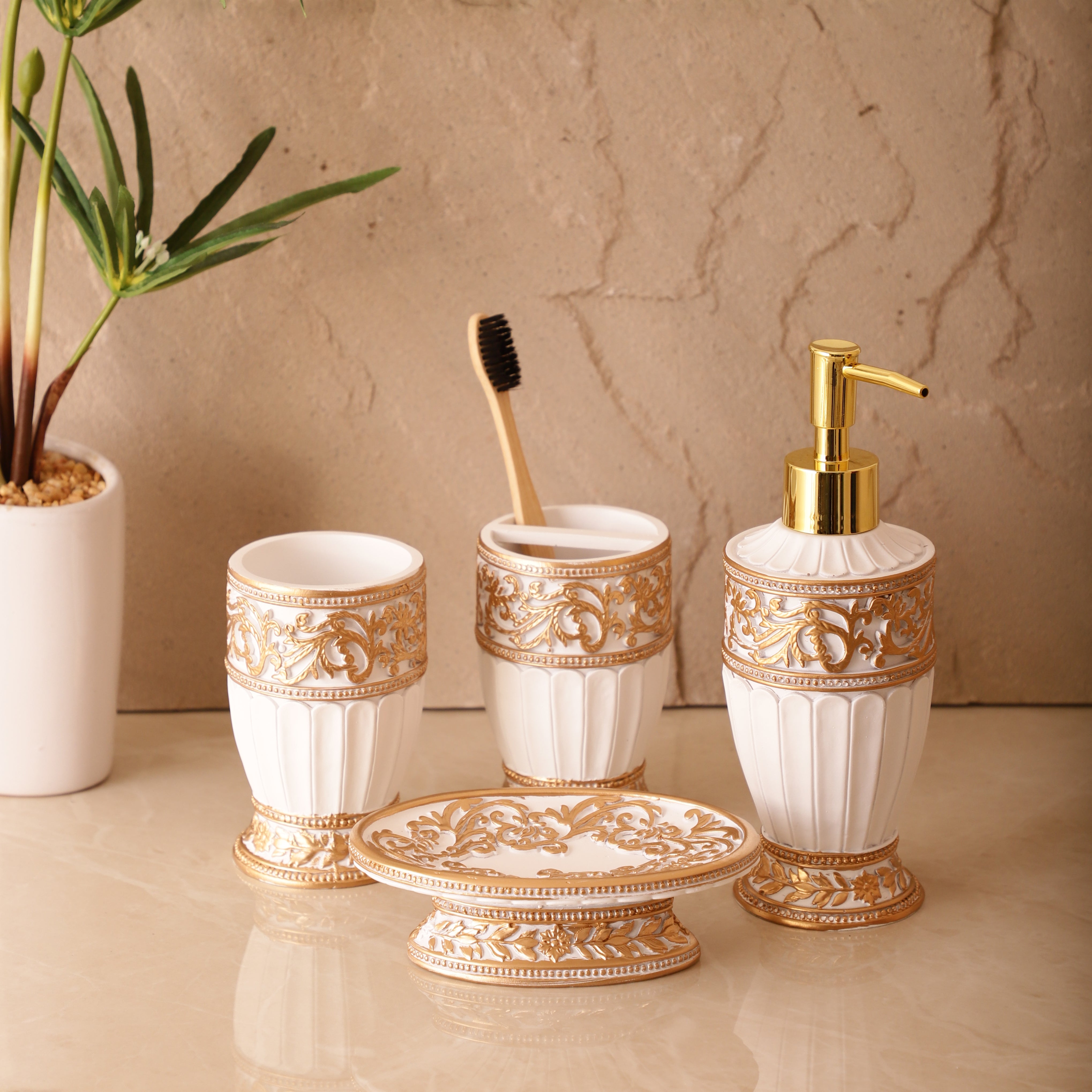 Aurelian Crest 4 Piece Bath Set