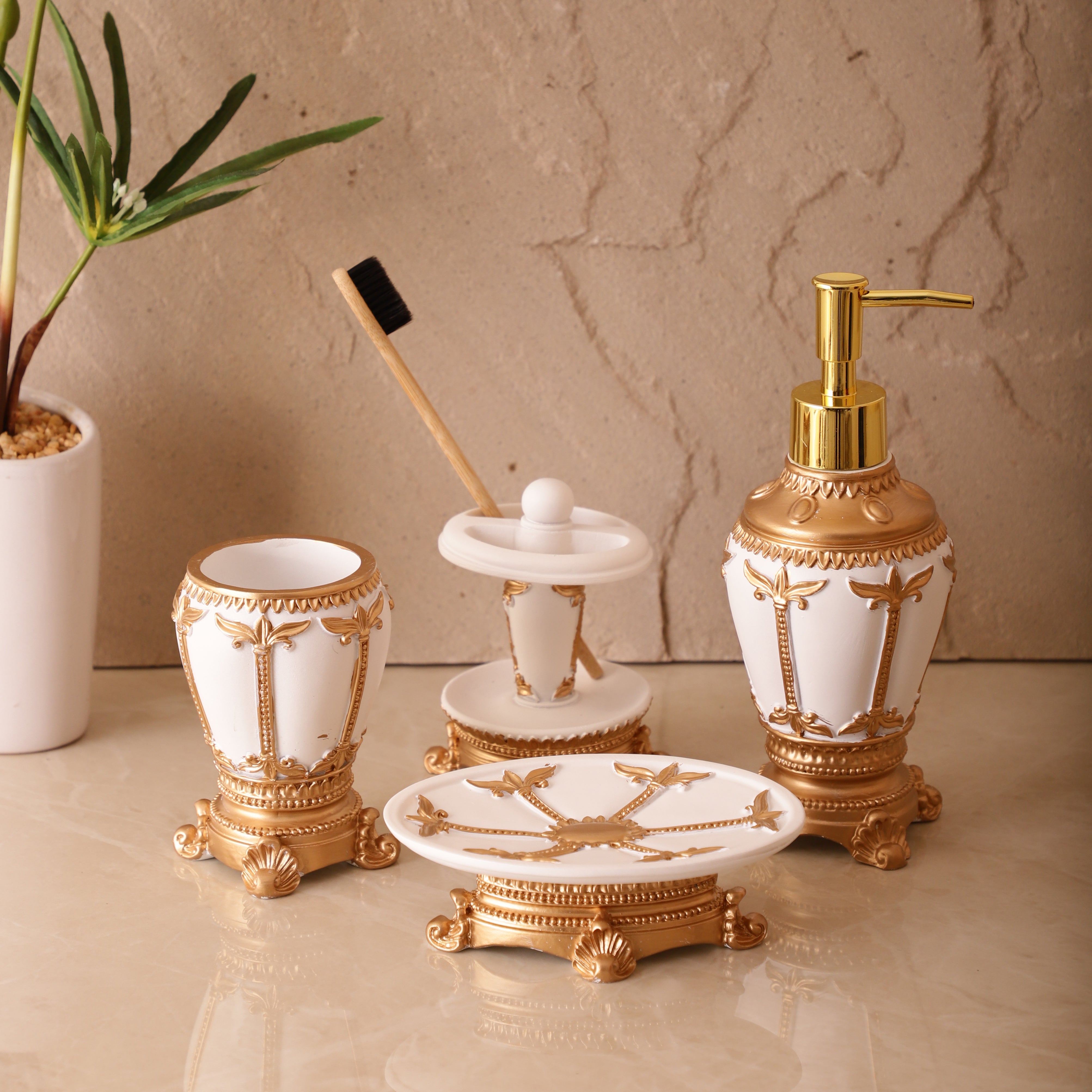 Opulent Winged 4 Piece Bath Set