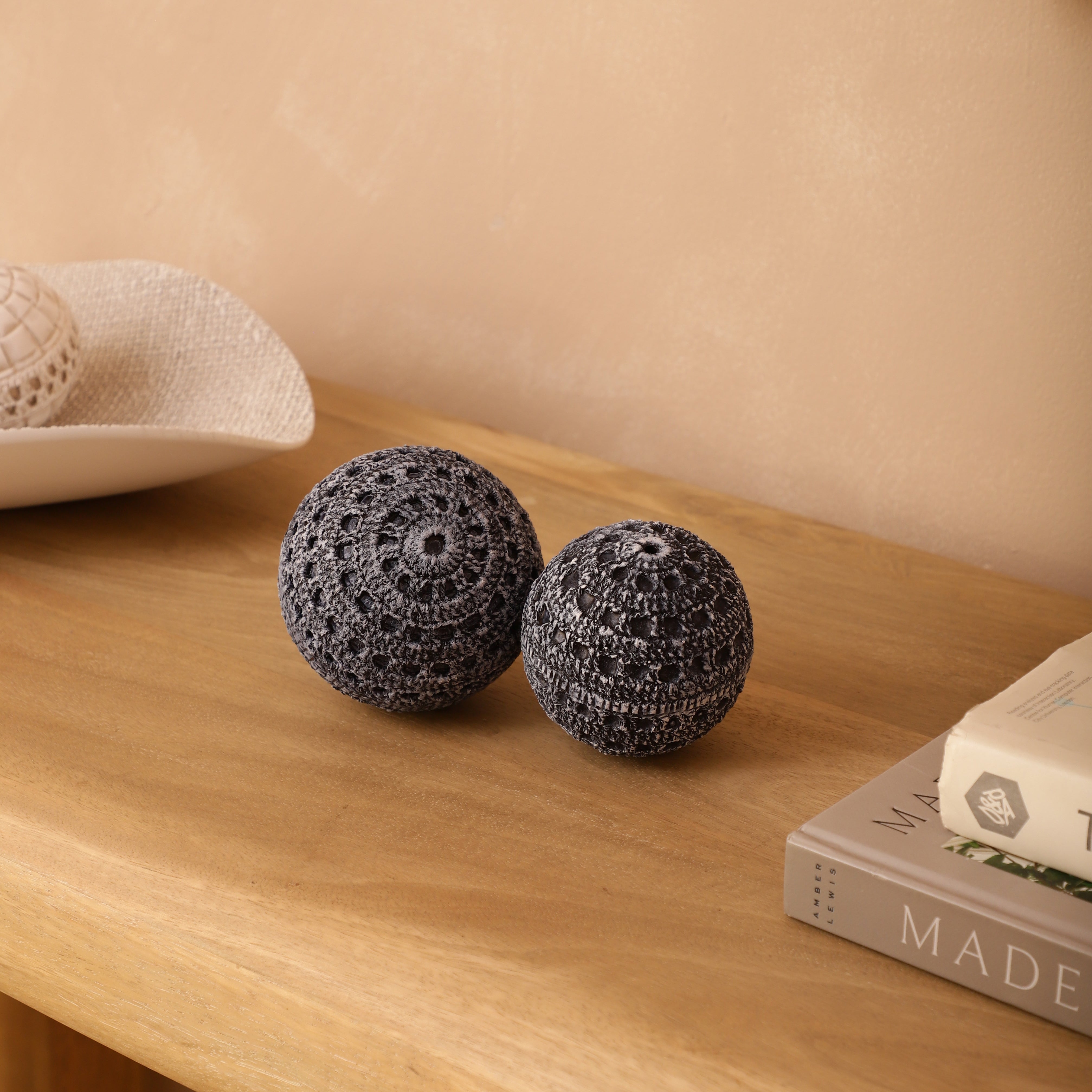 Grey Lattice Ball Table Accent (Single)