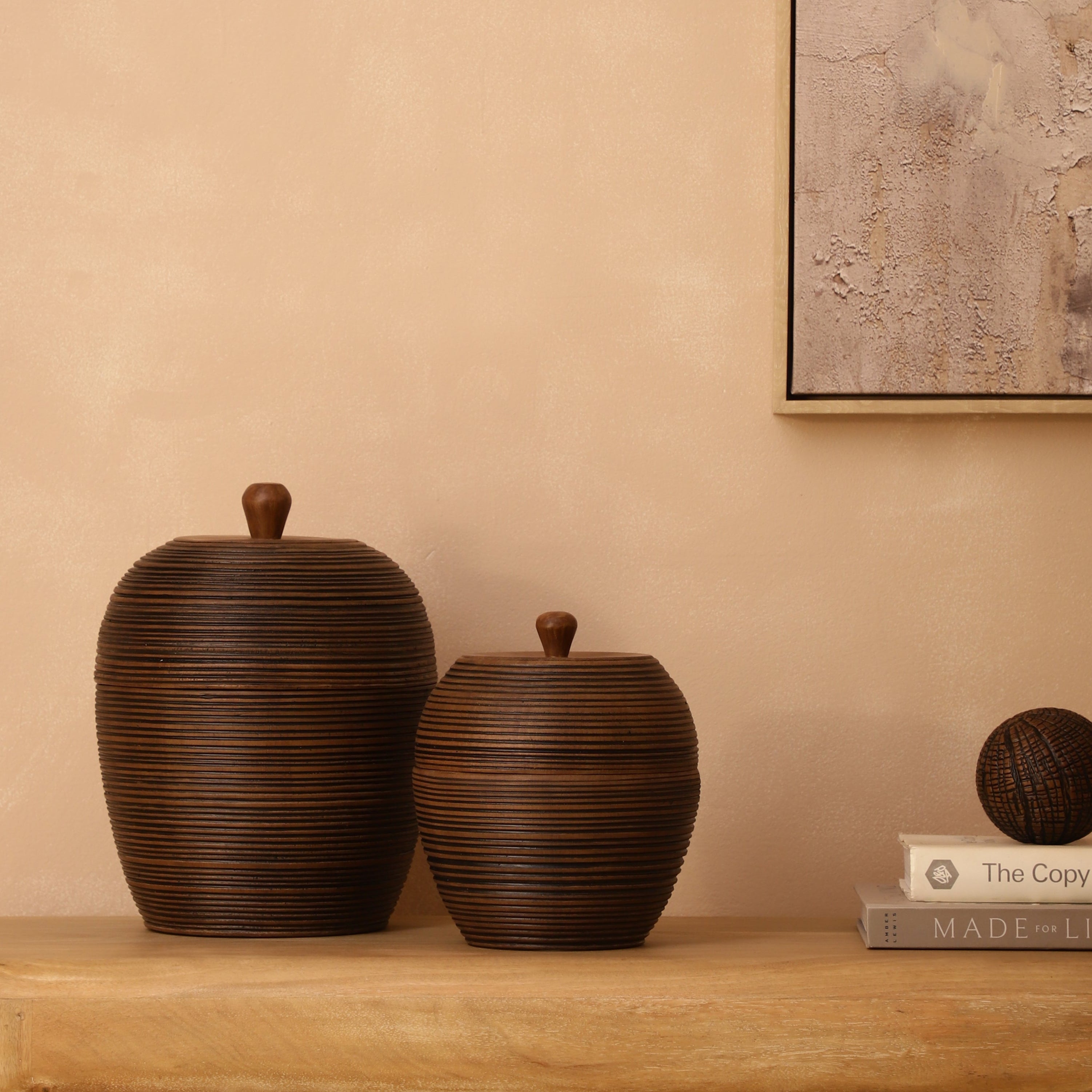 Dualora Sculpted Table Accent (Brown)