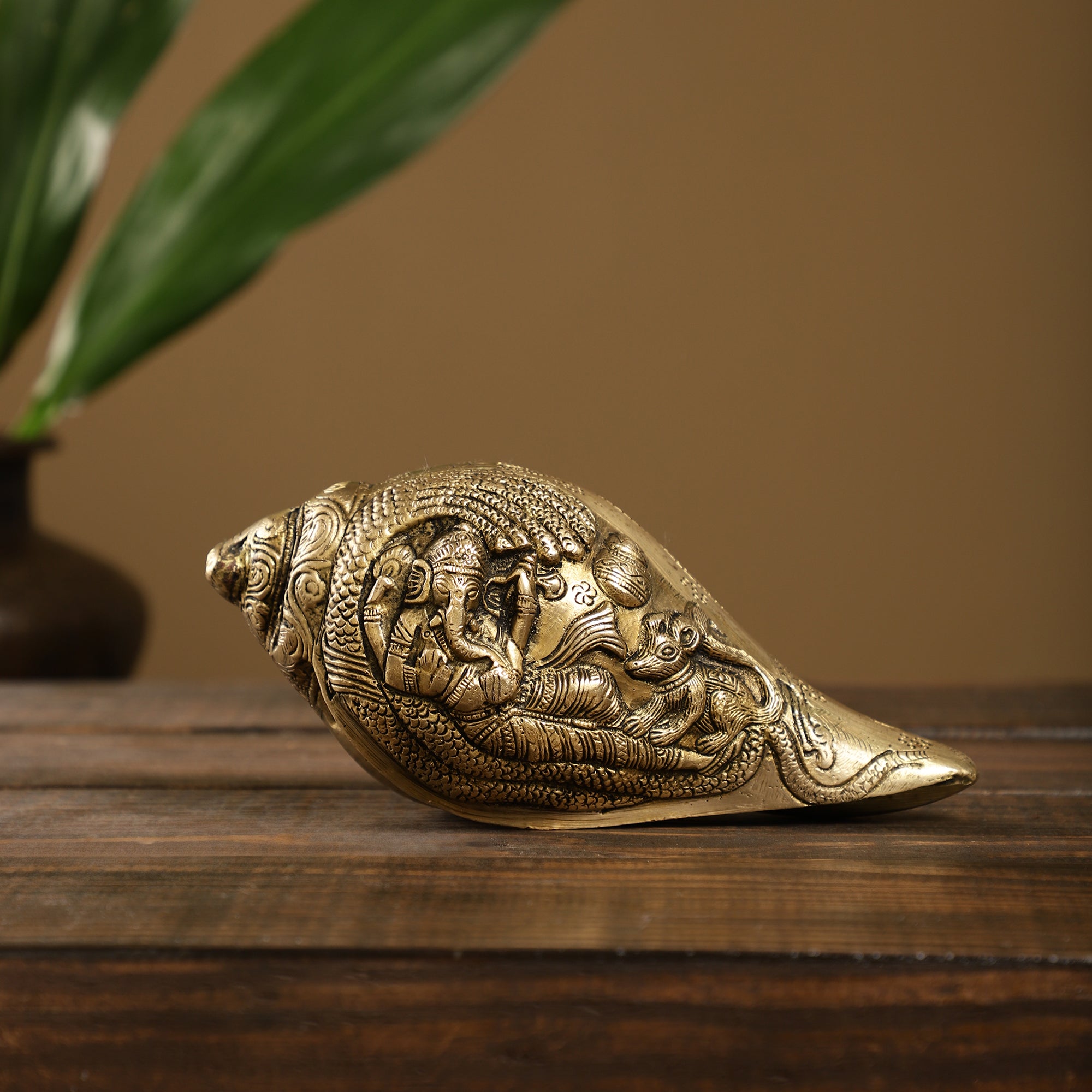 Handcrafted Brass Shankh - Ganesh Detailing