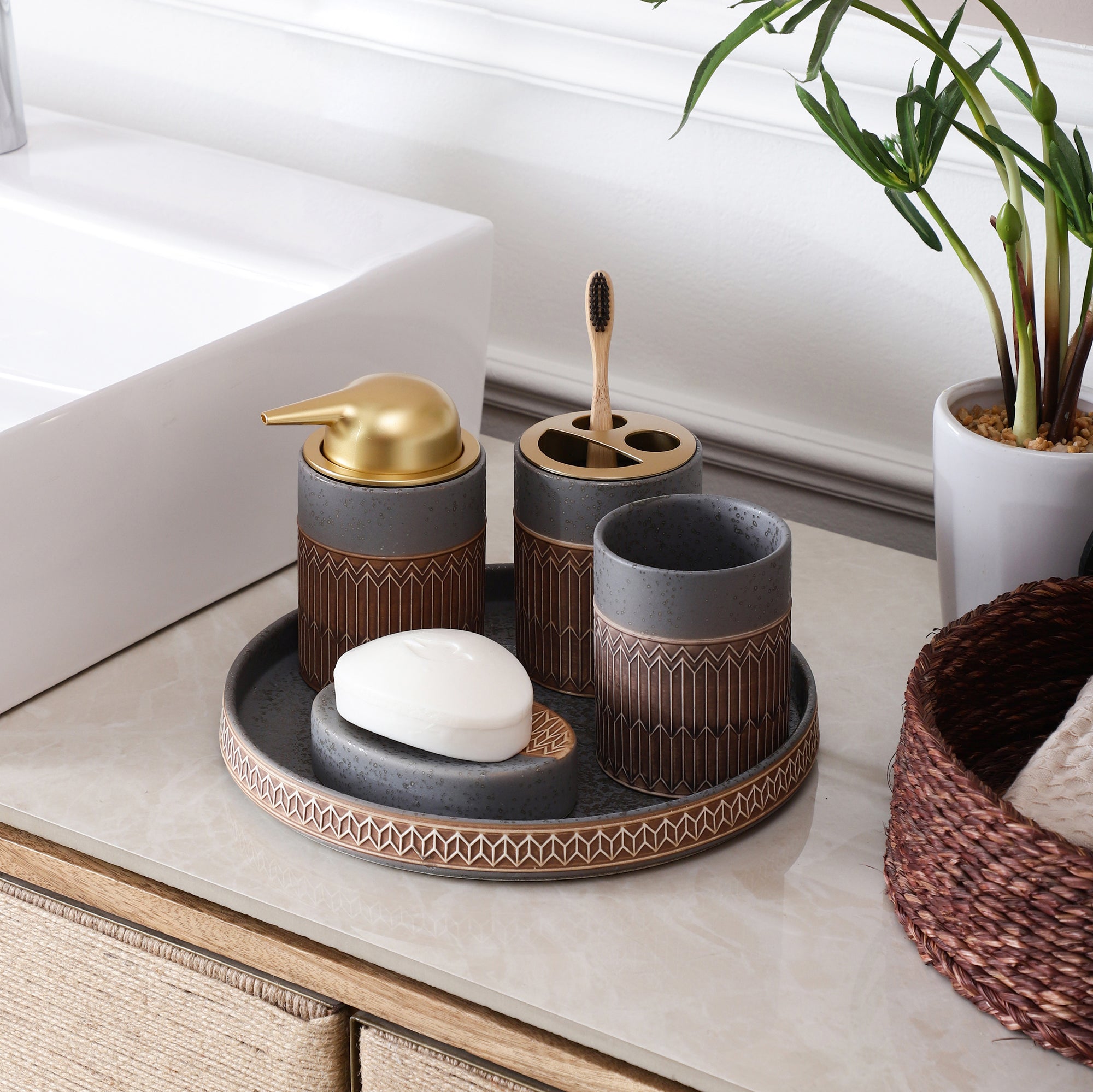 Aztec Pattern 5 Piece Bath Set (Grey)