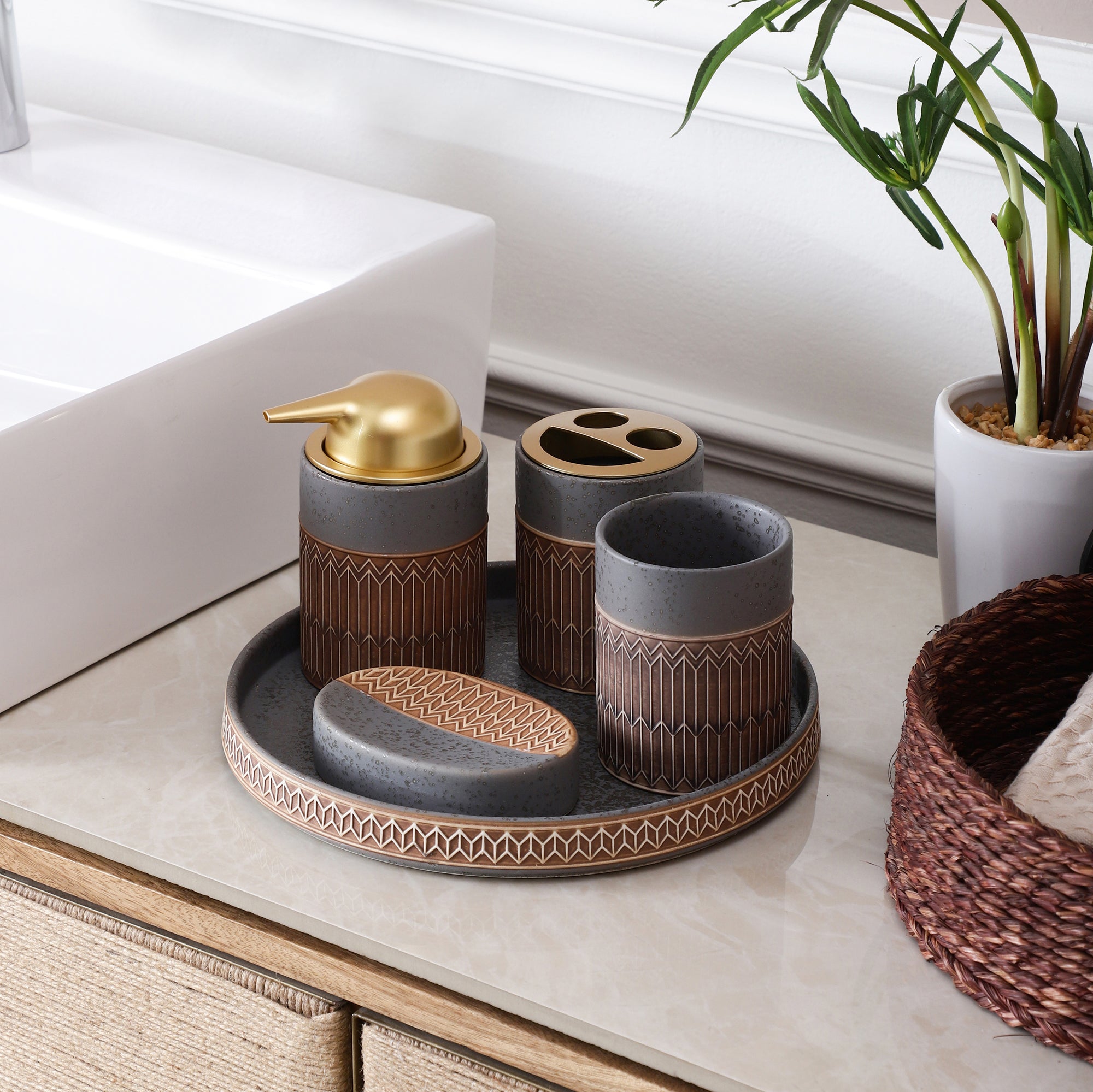 Aztec Pattern 5 Piece Bath Set (Grey)