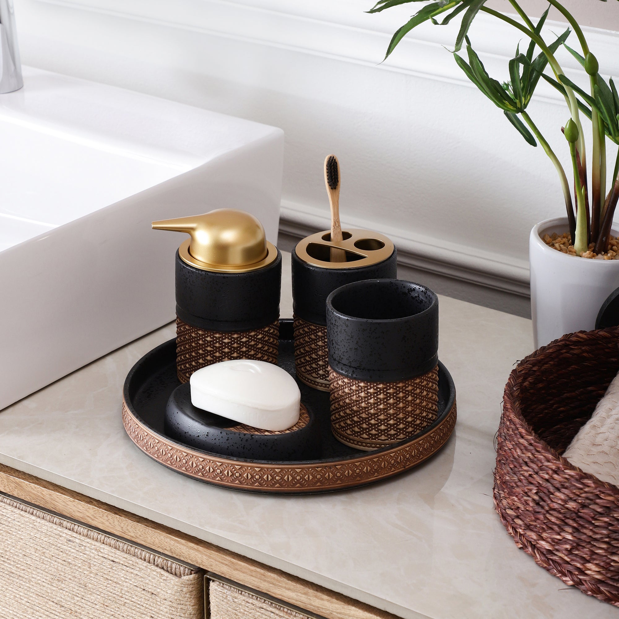 Meshed Pattern 5 Piece Bath Set (Black)