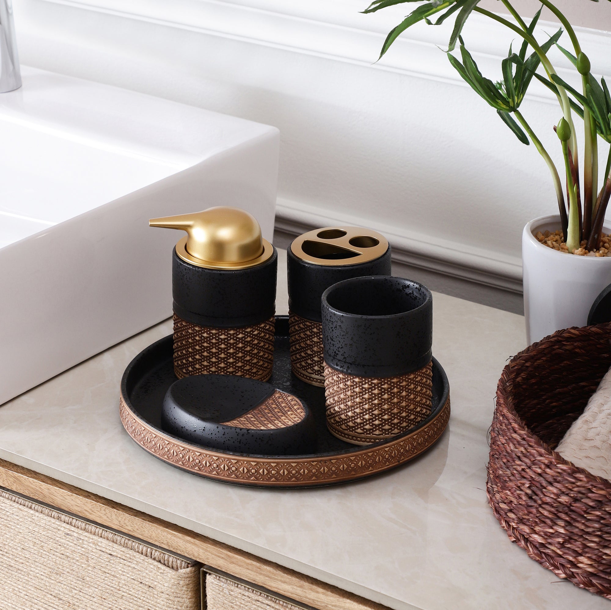 Meshed Pattern 5 Piece Bath Set (Black)