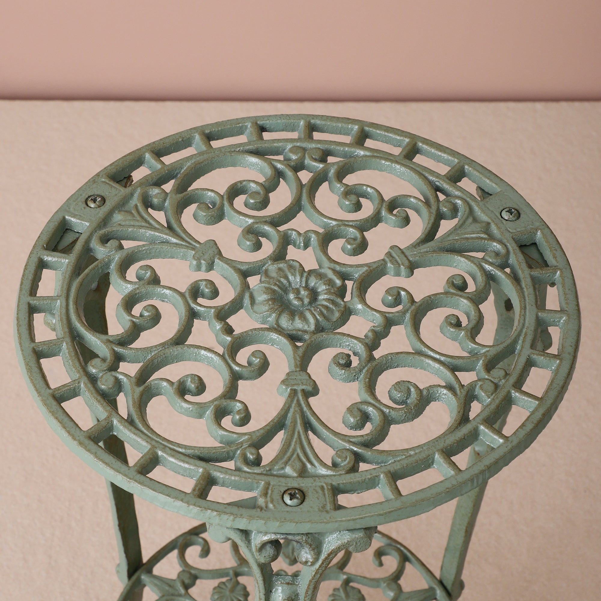 Meshed Floral Pattern Table (Green)