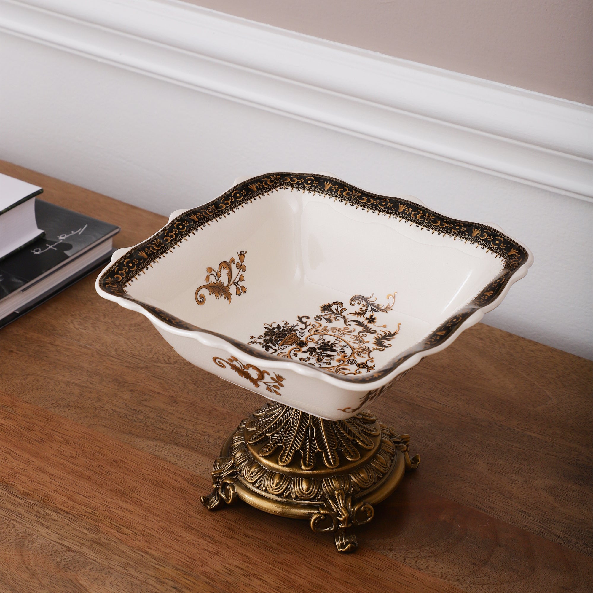 Grandiose Square Bowl With Gold Base