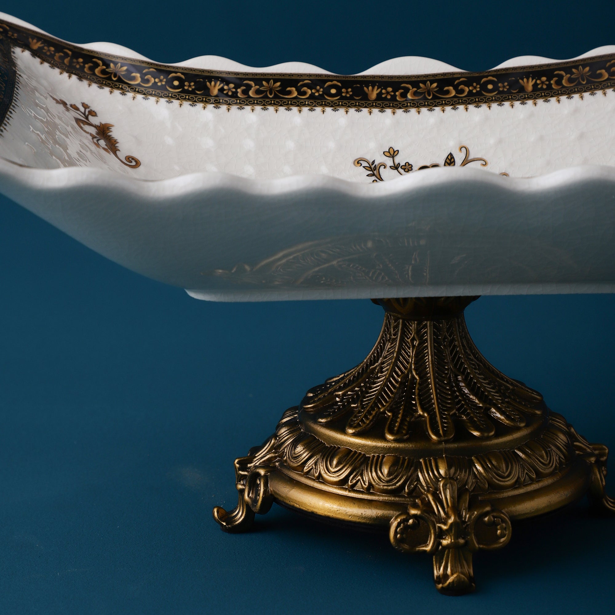 Grandiose Rectangle Platter With Gold Base