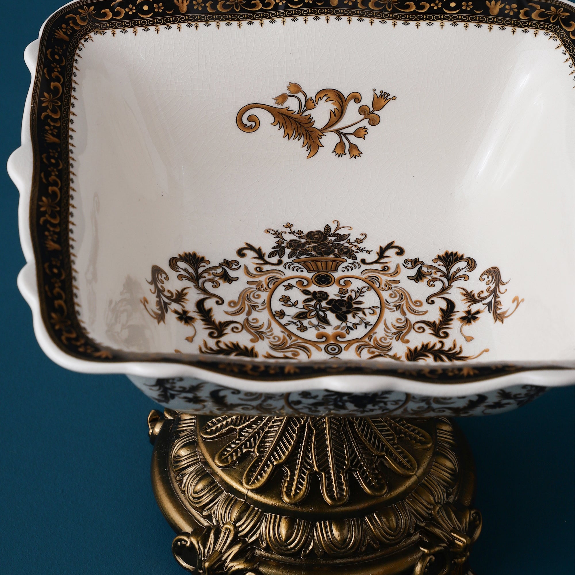 Grandiose Square Bowl With Gold Base