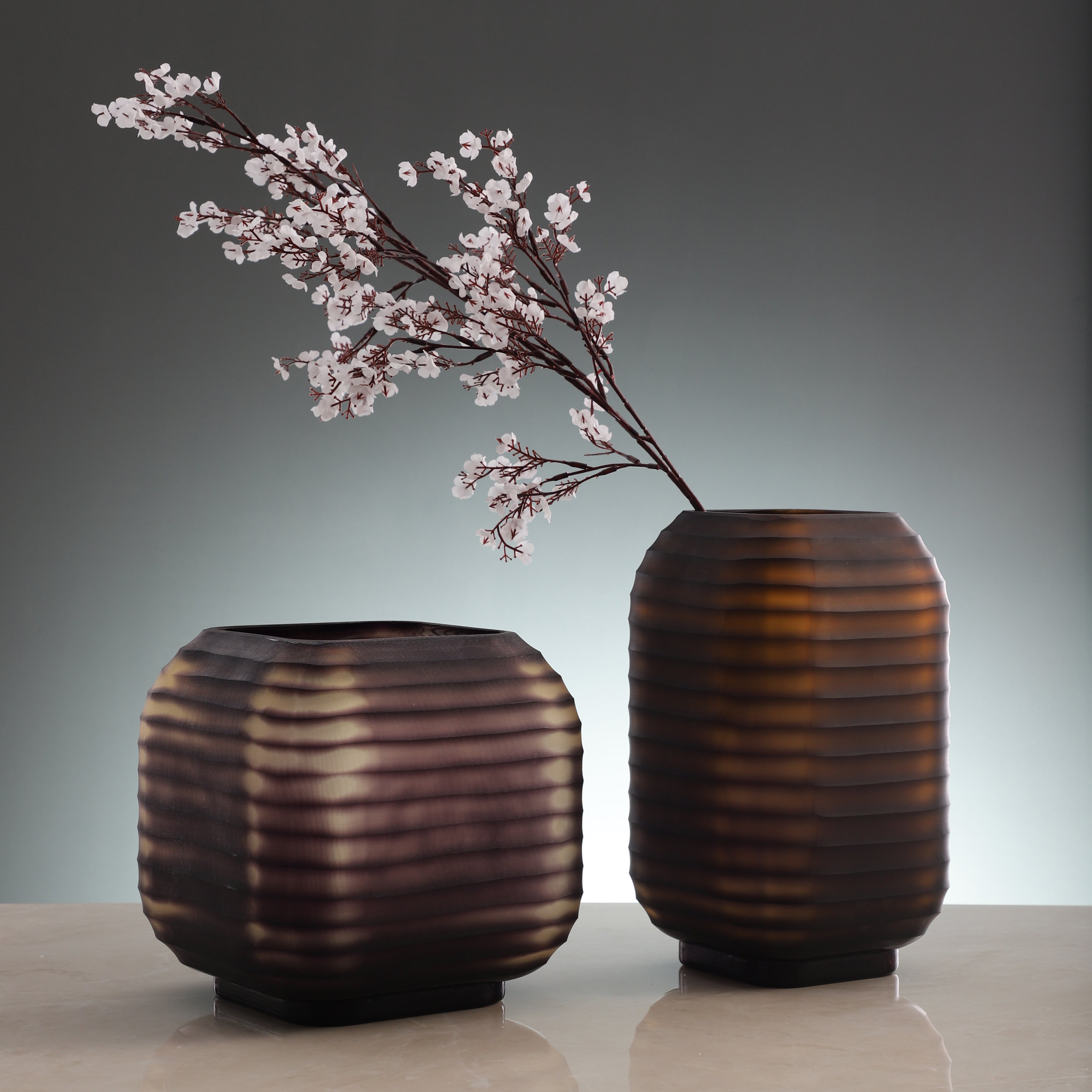 Dual Tone Ribbed Brown Glass Vase (Single)