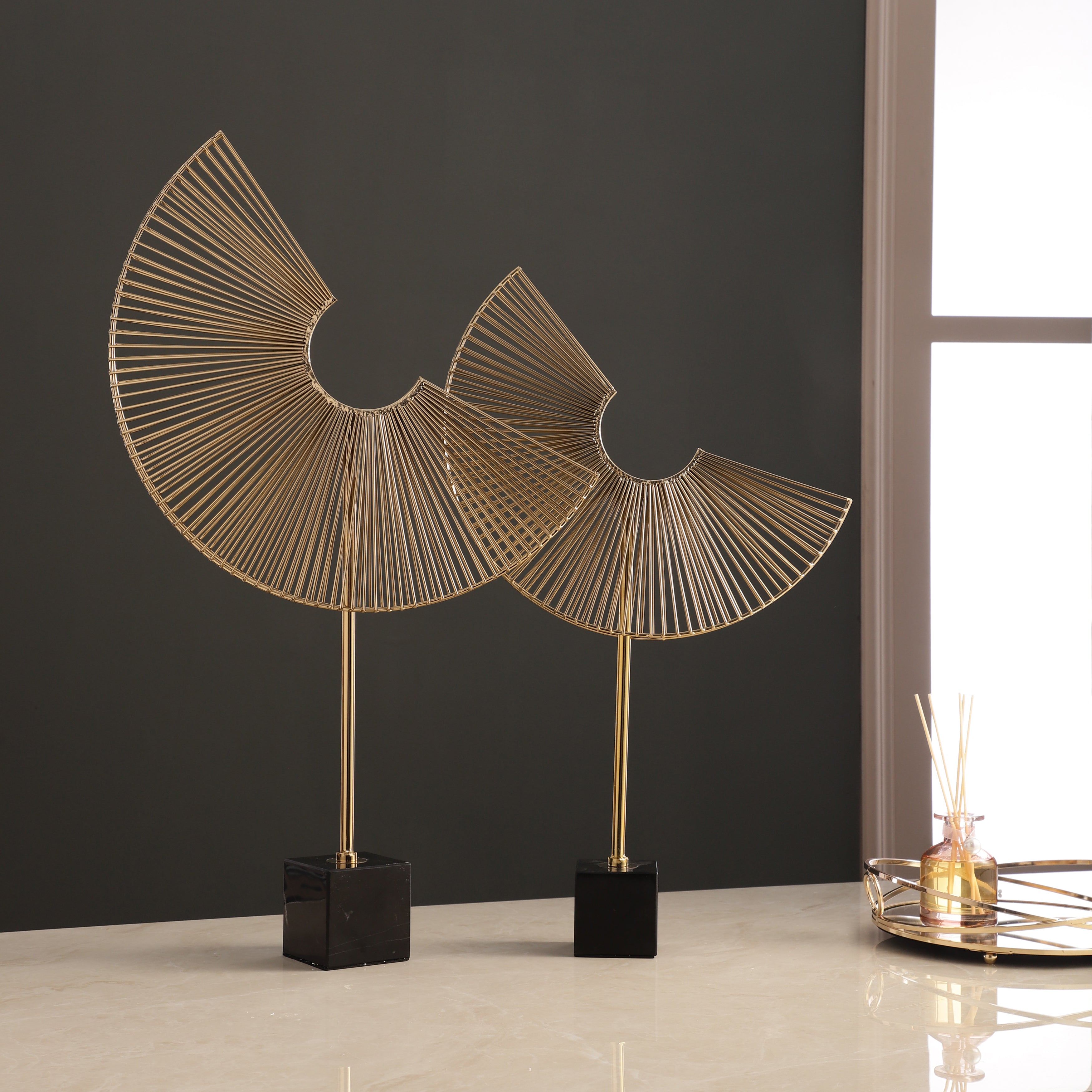 Marble and Metal Spoke Wheel Decor (Single)