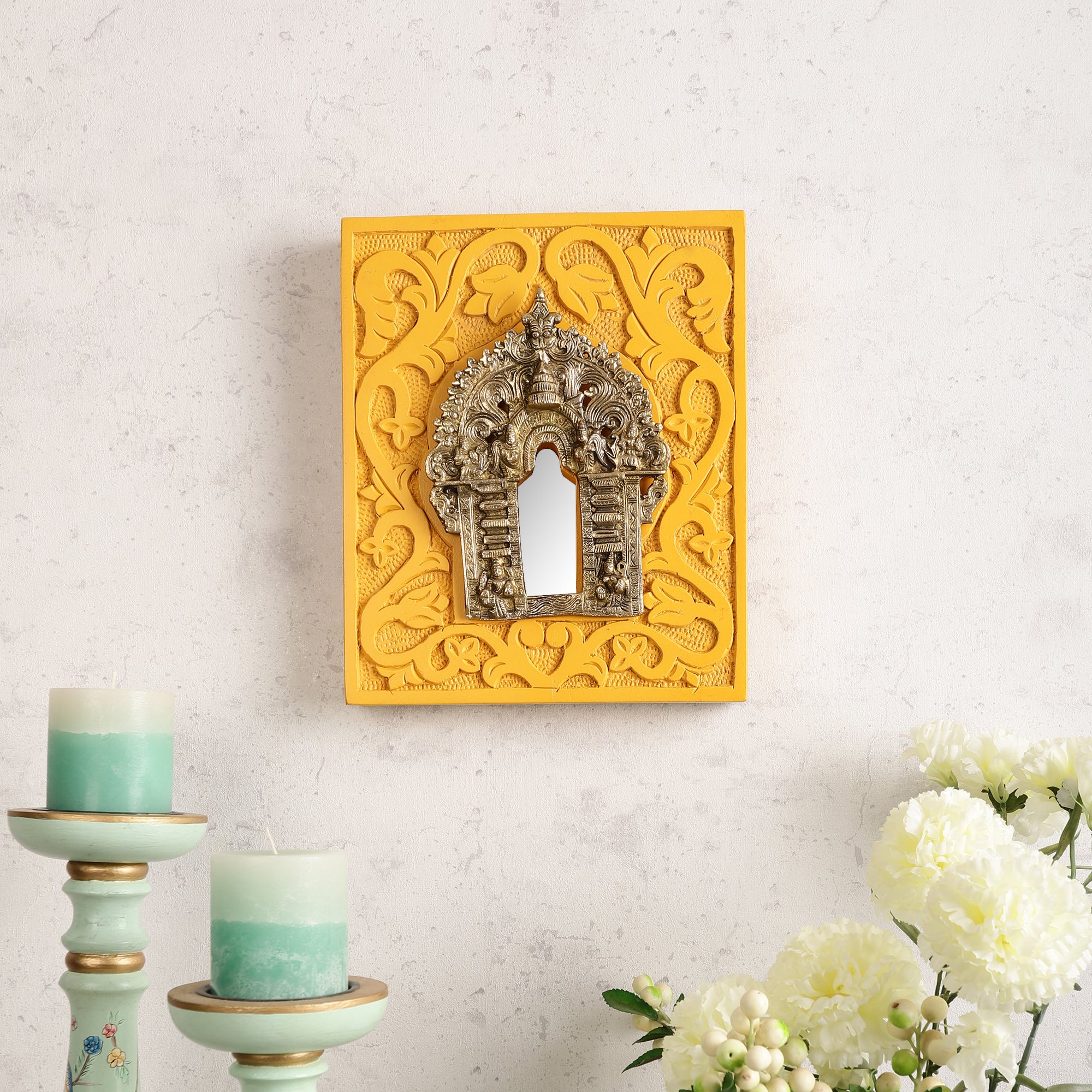 Gauhar Yellow Framed Prabhavali