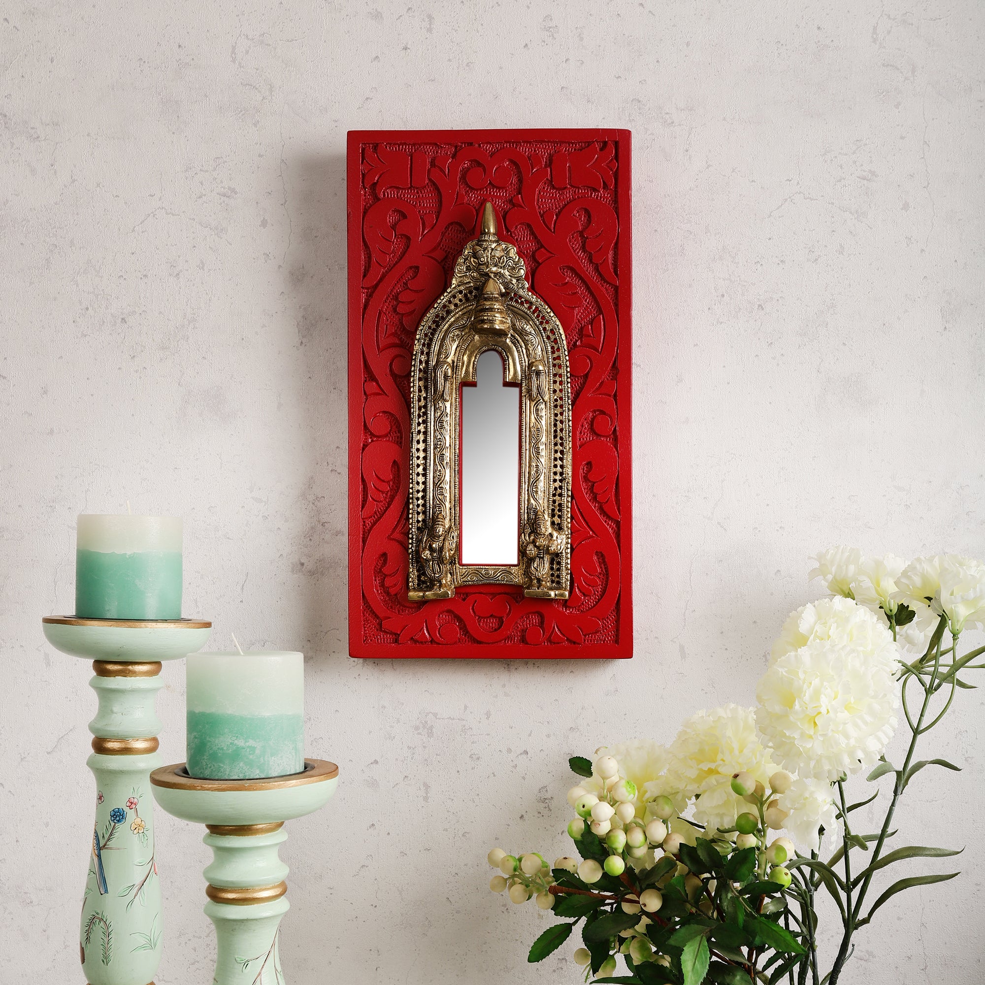 Gauhar Red Framed Prabhavali