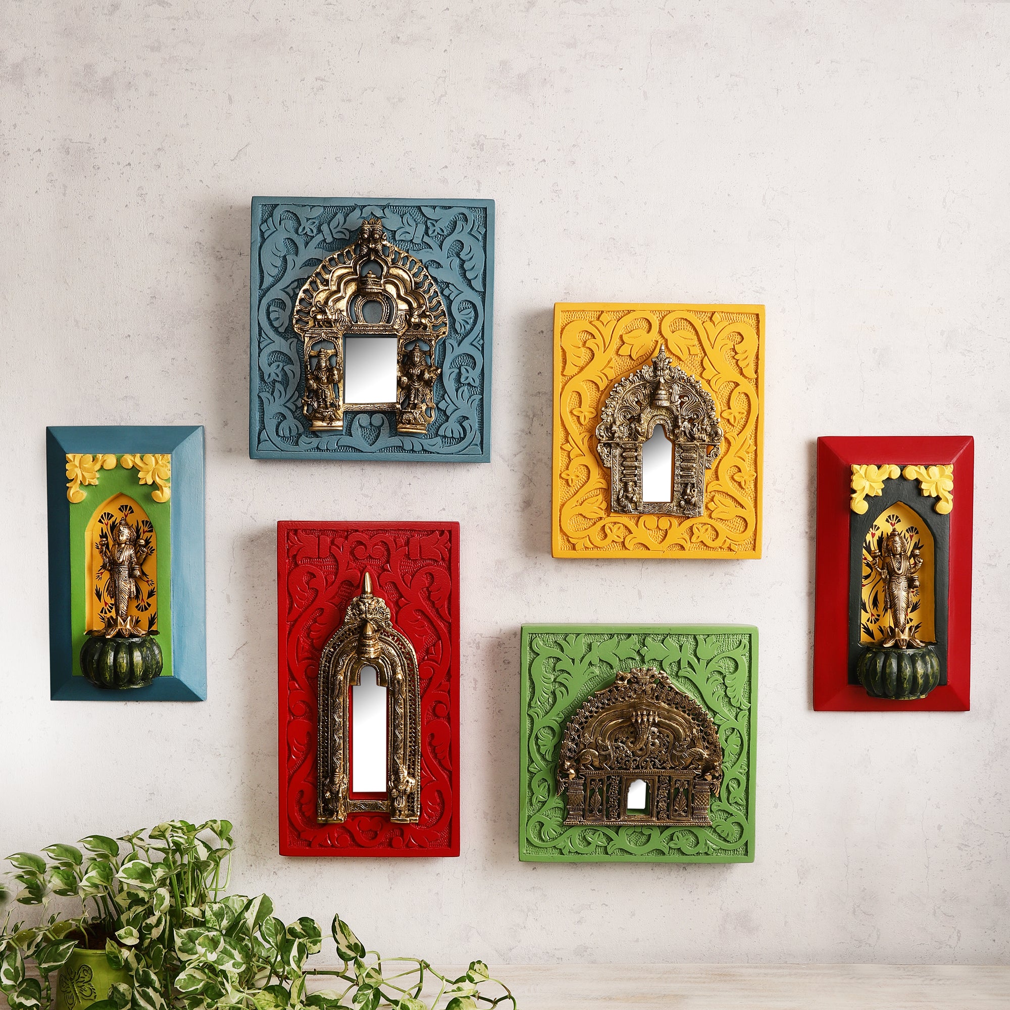 Gauhar Blue Framed Prabhavali