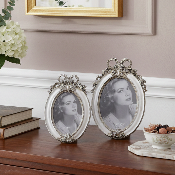 Clara Photo Frame (Single)