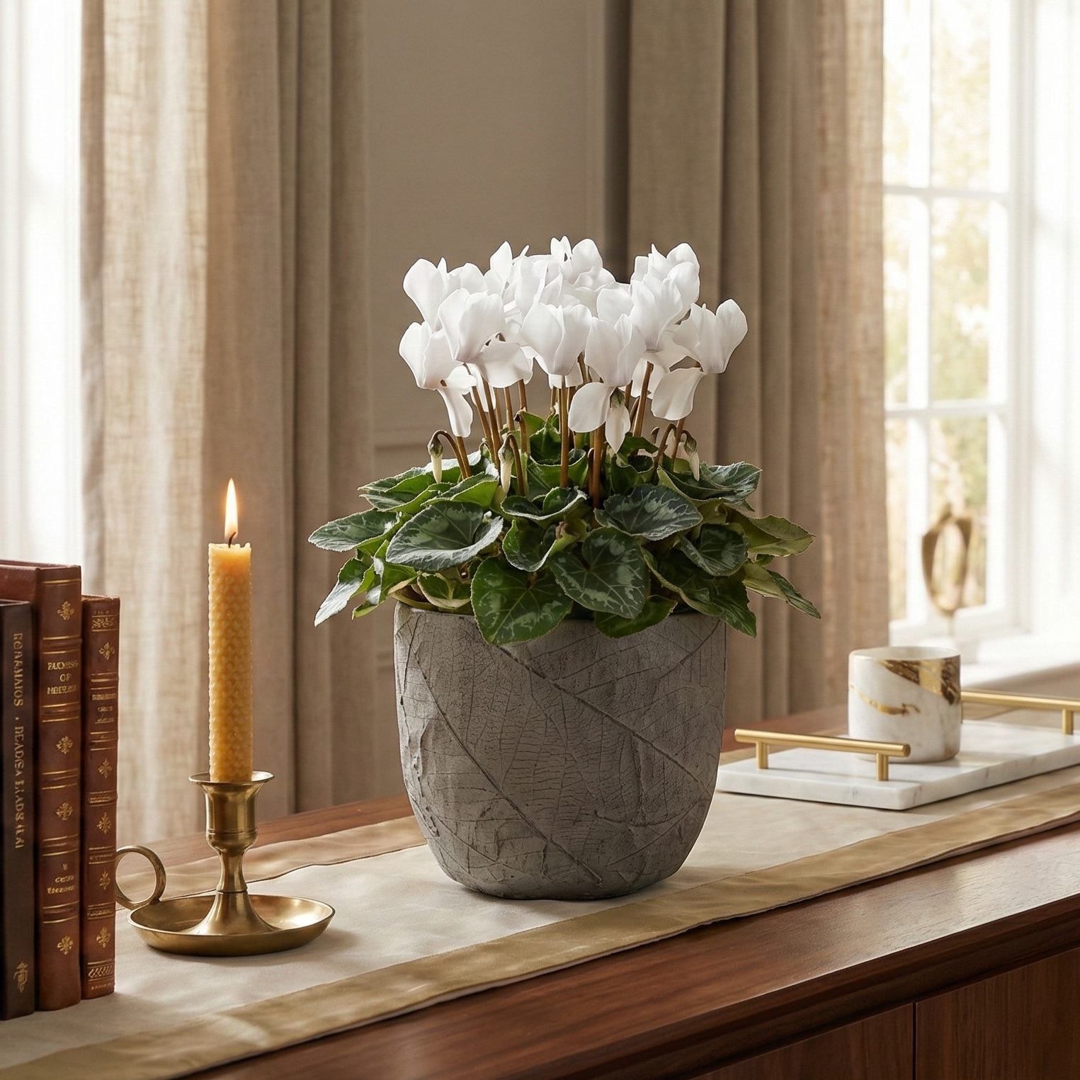 Grey Leaf Pattern Planter