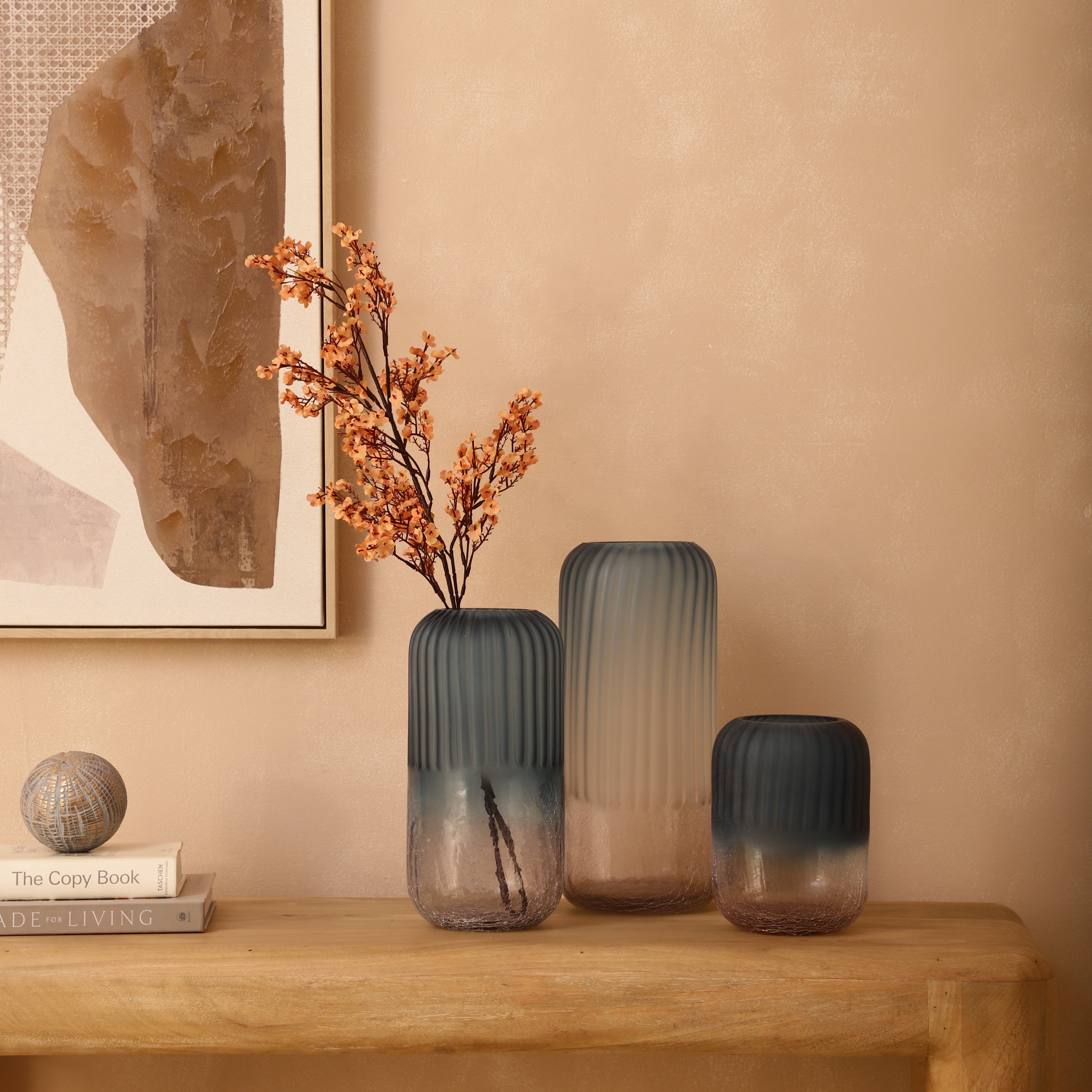 Ribbed Ombre Glass Vase (Single)