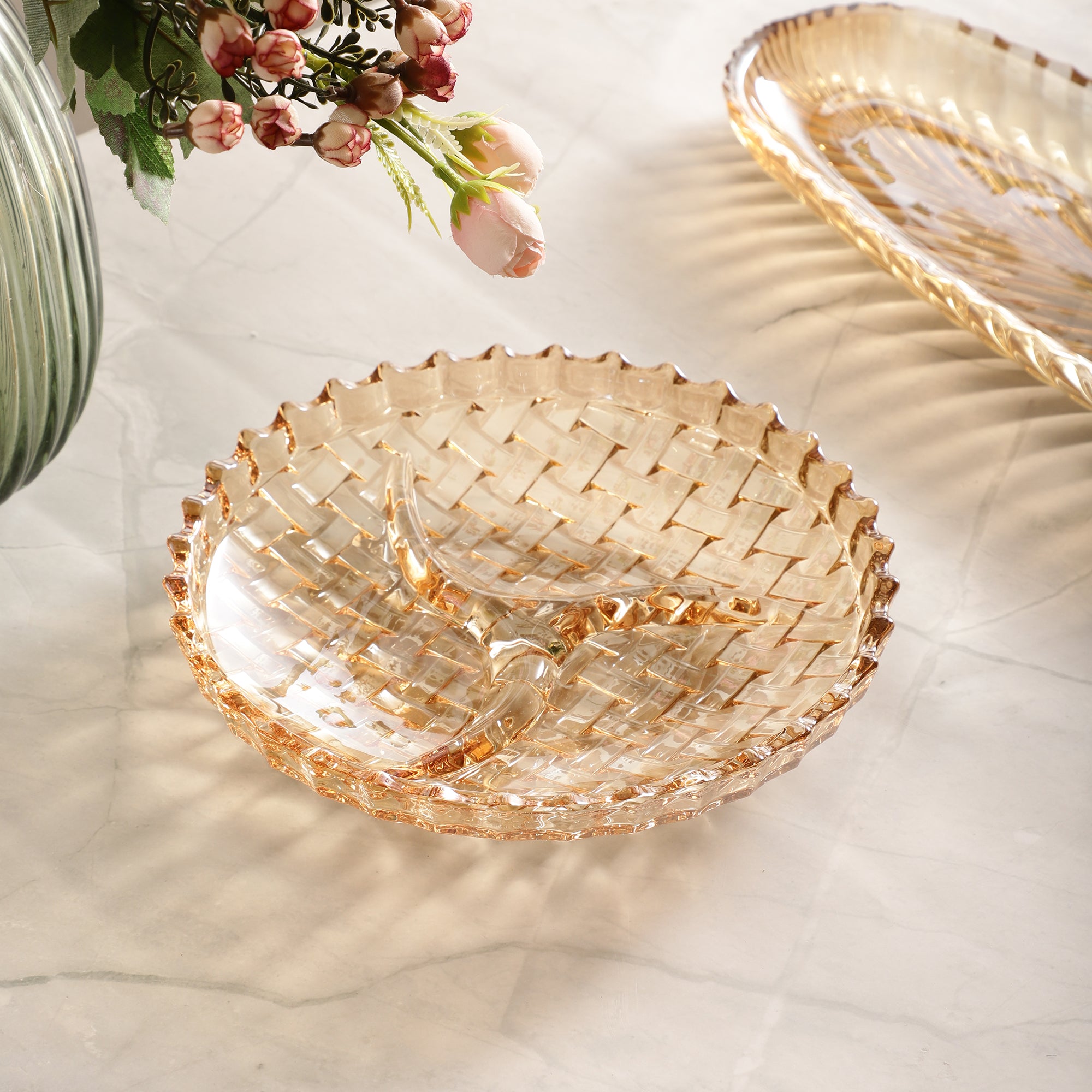 Round Checkered Crystal Glass Serving Platter (Medium)