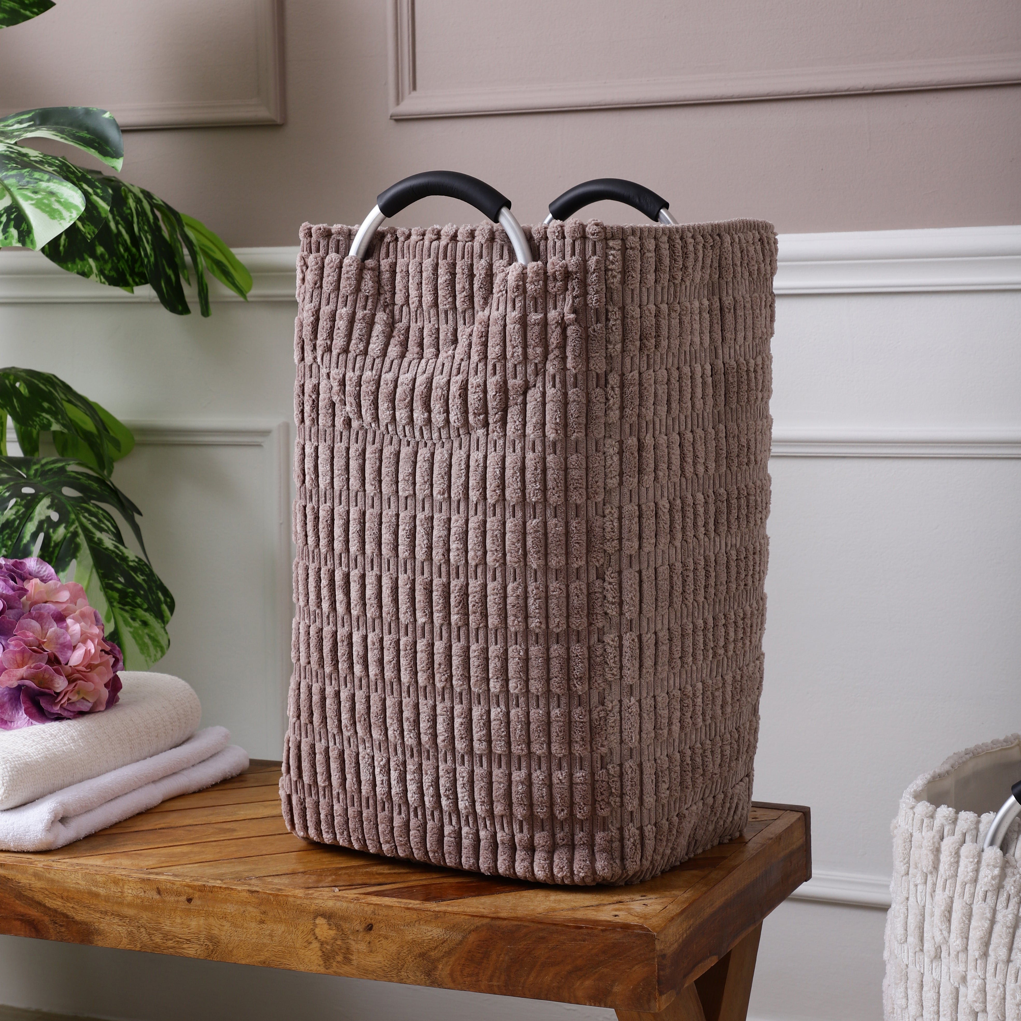 Arc Handle Laundry Tote (Single)