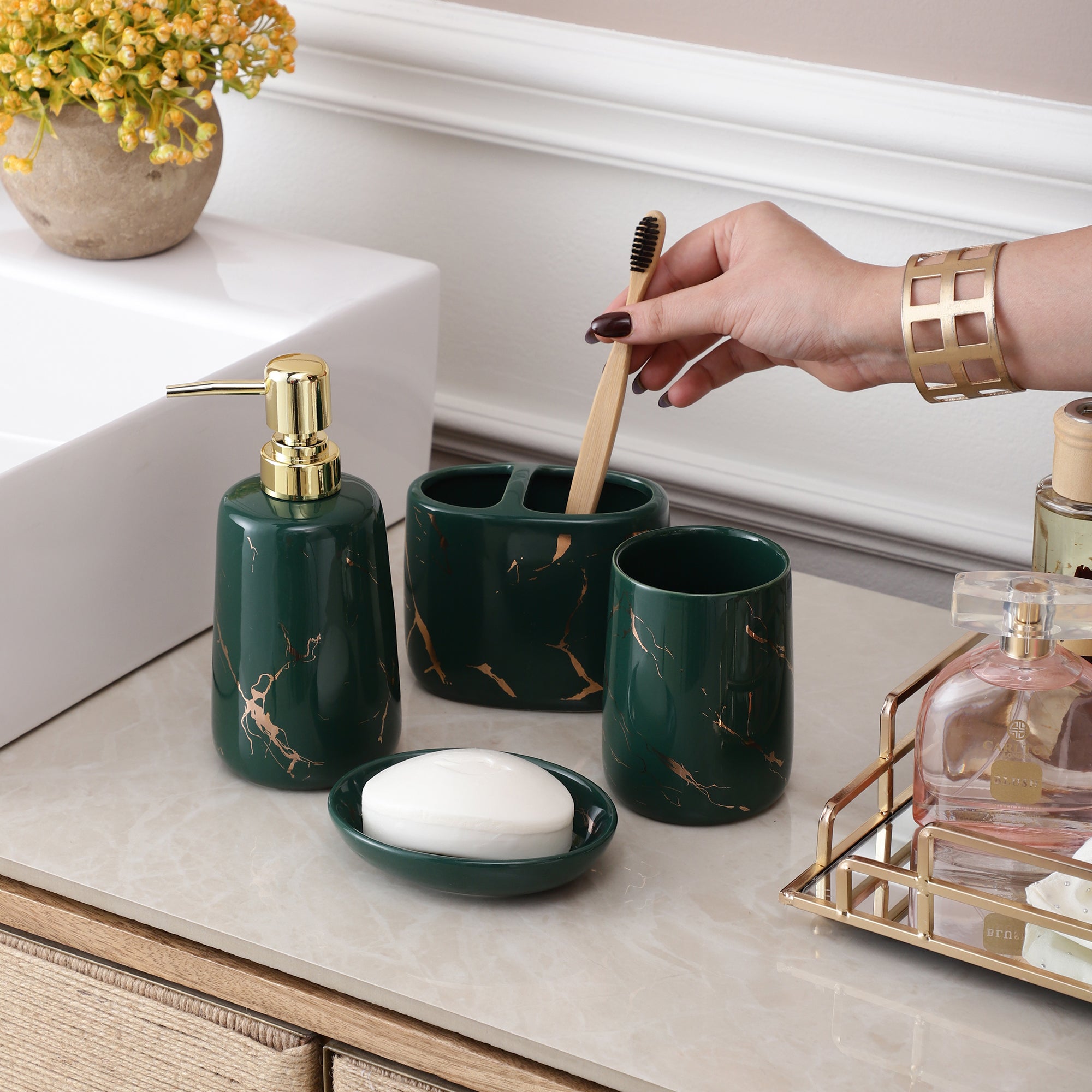 Green-Gold Marble Pattern 4 Piece Bath Set