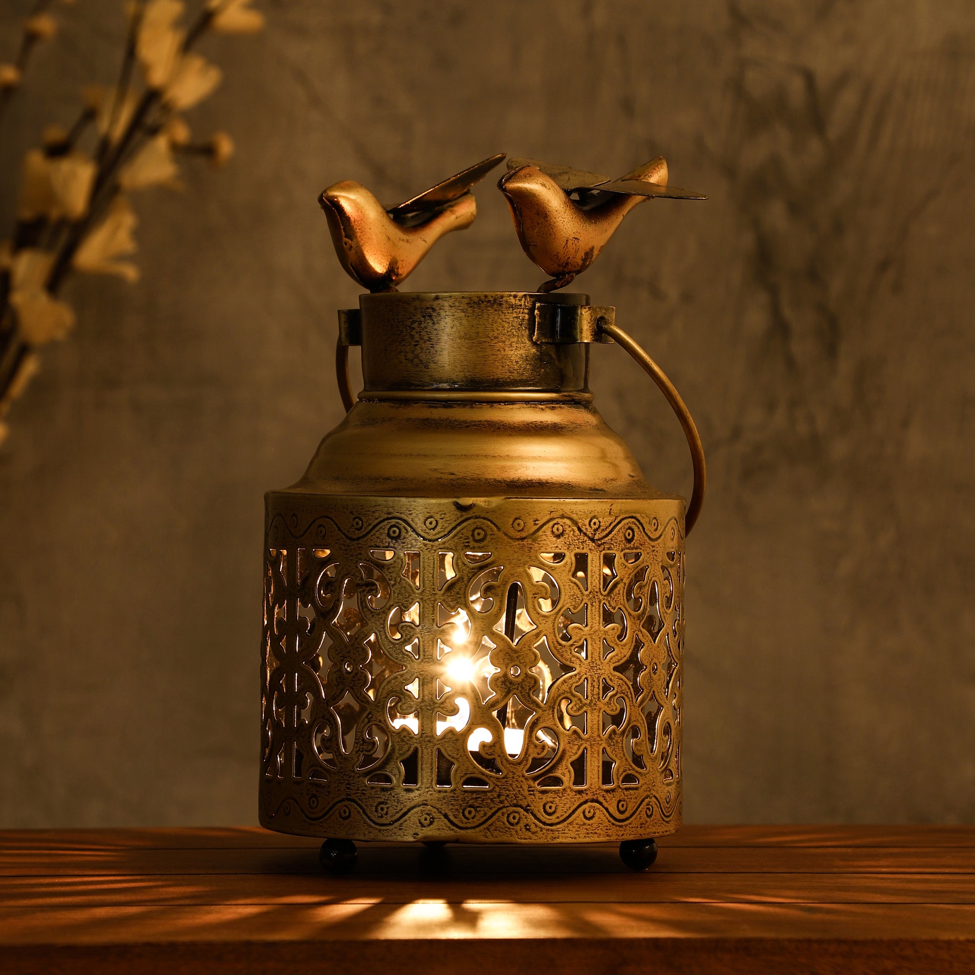 Meshed Bird Cage Candle Holder (Cylindrical)