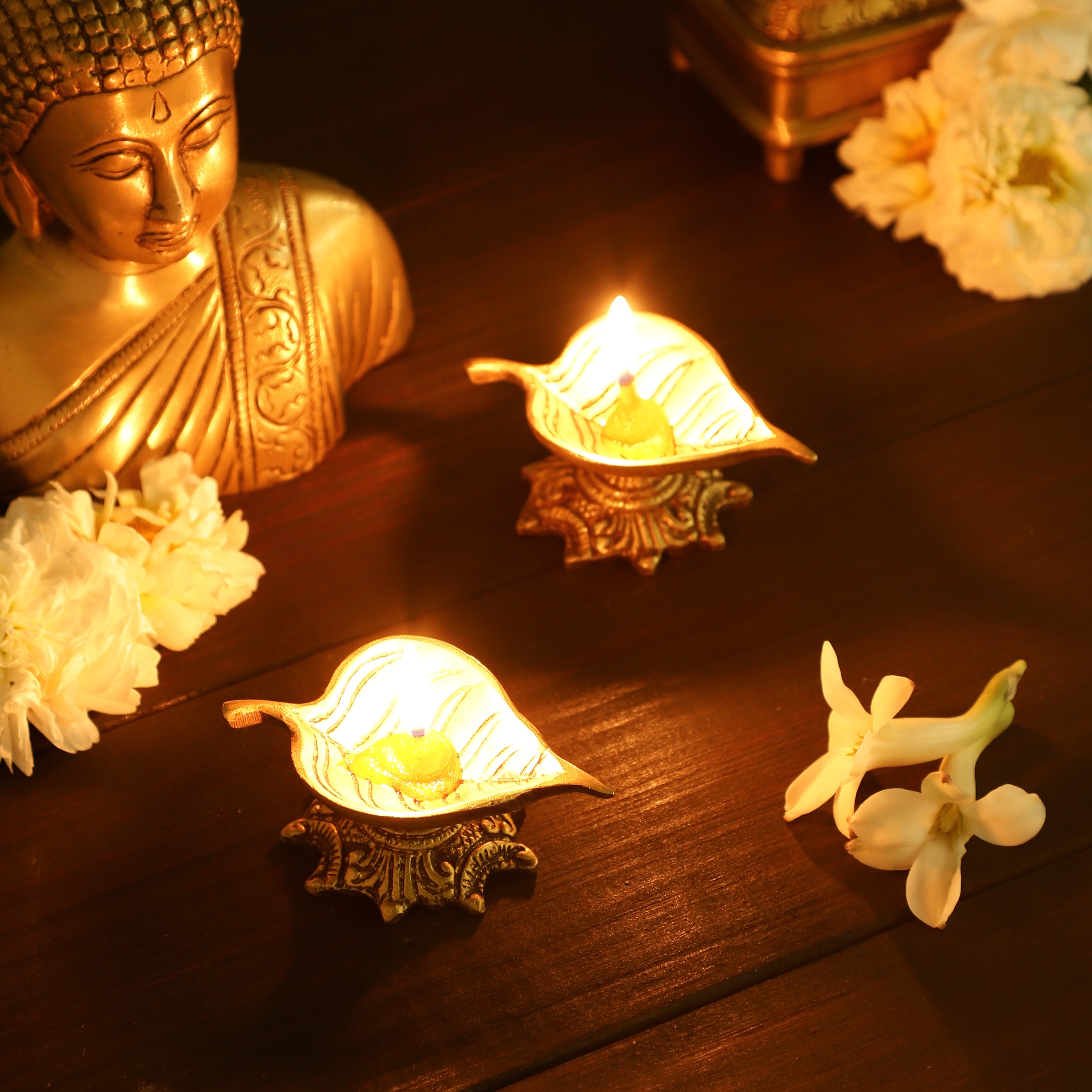 Leaf Oil Lamp